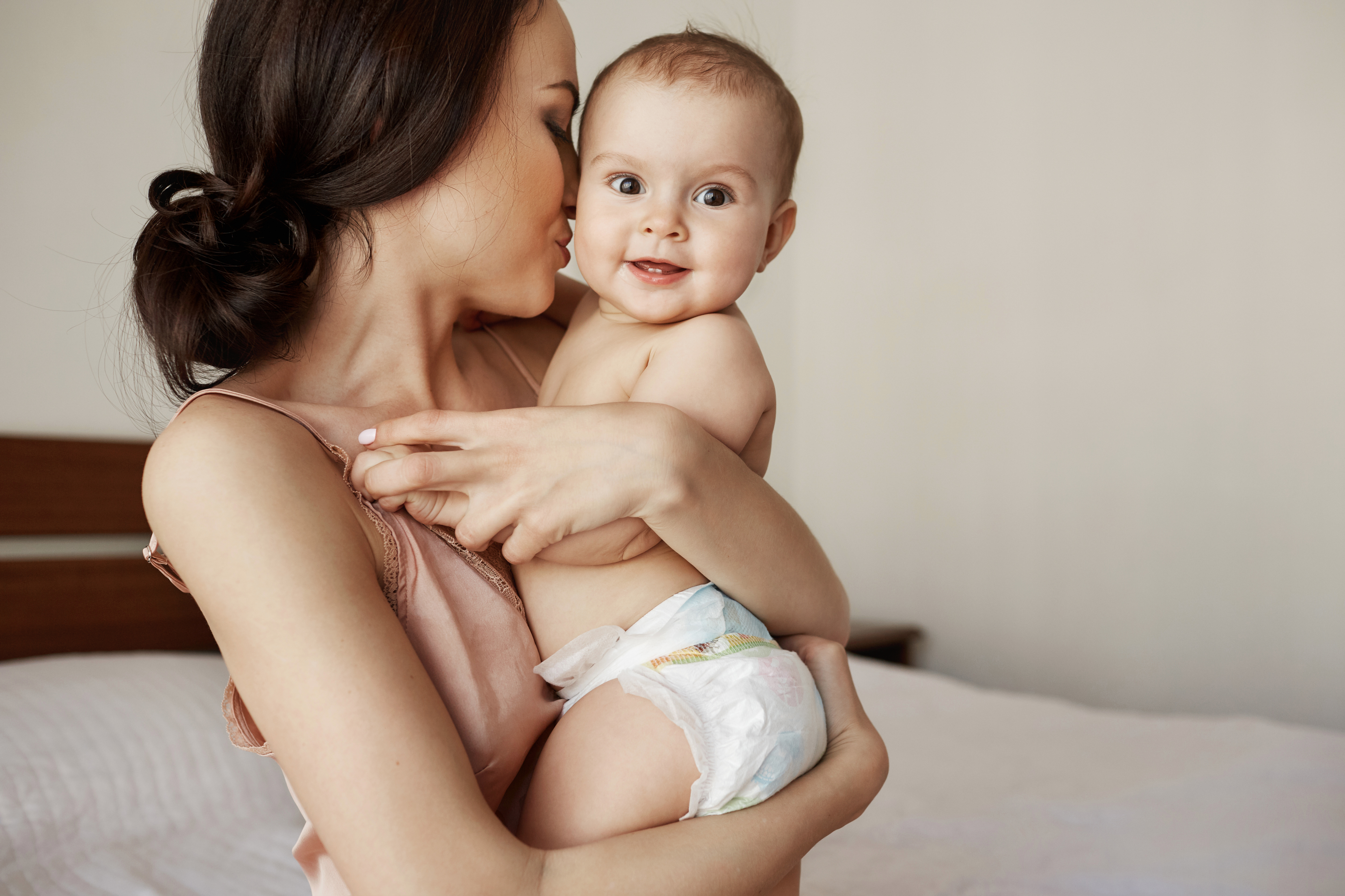 Bebe Pleure De Fatigue Mais Ne Veut Pas Dormir Nos Conseils Pour Le Calmer Ynee